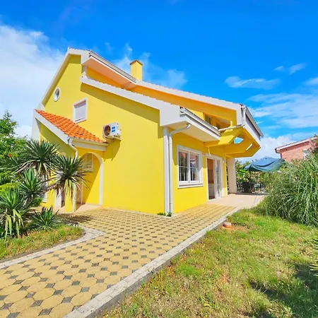 Villa Kimi Vir