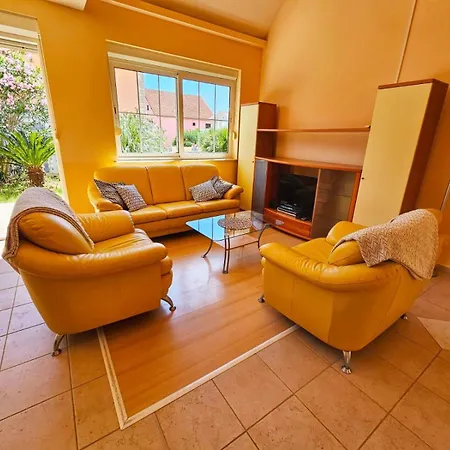 Villa Kimi