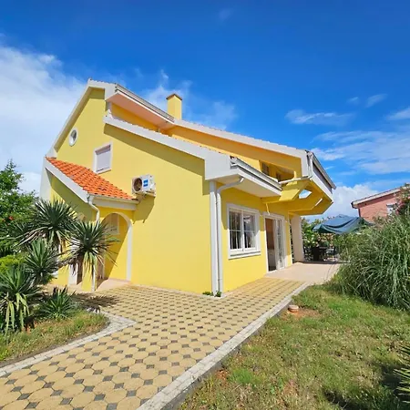 Villa Kimi *